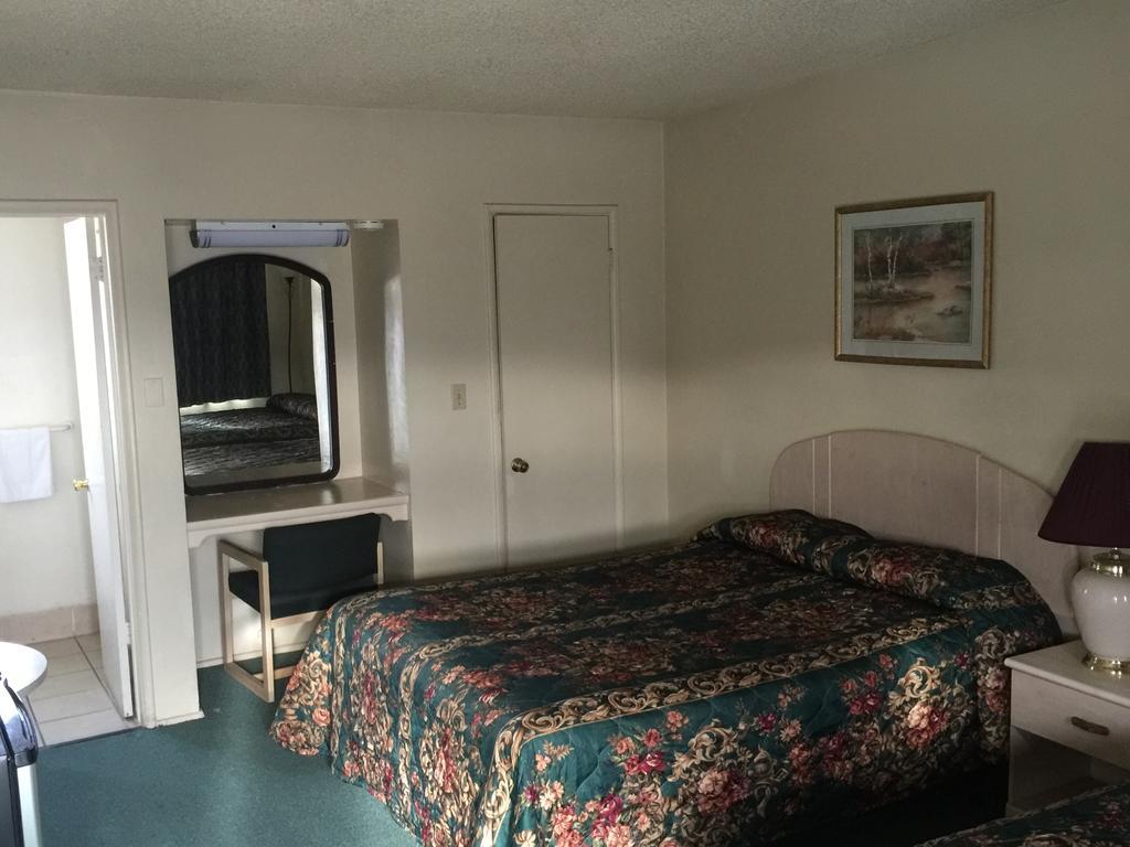Sands Motel Юка Вали Екстериор снимка